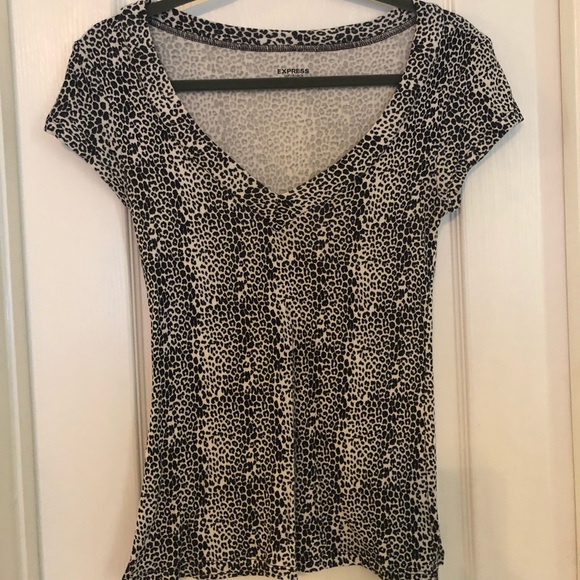 Express Leopard V-neck Top - Picture 1 of 7